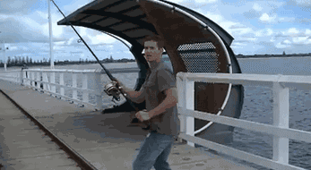 搞笑gif图:我以为是一个特清纯的妹子.不过短裤暴露