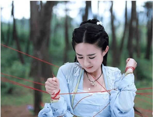 在很多古装戏中,女主被绑这样虐心的时刻,都是不容少的