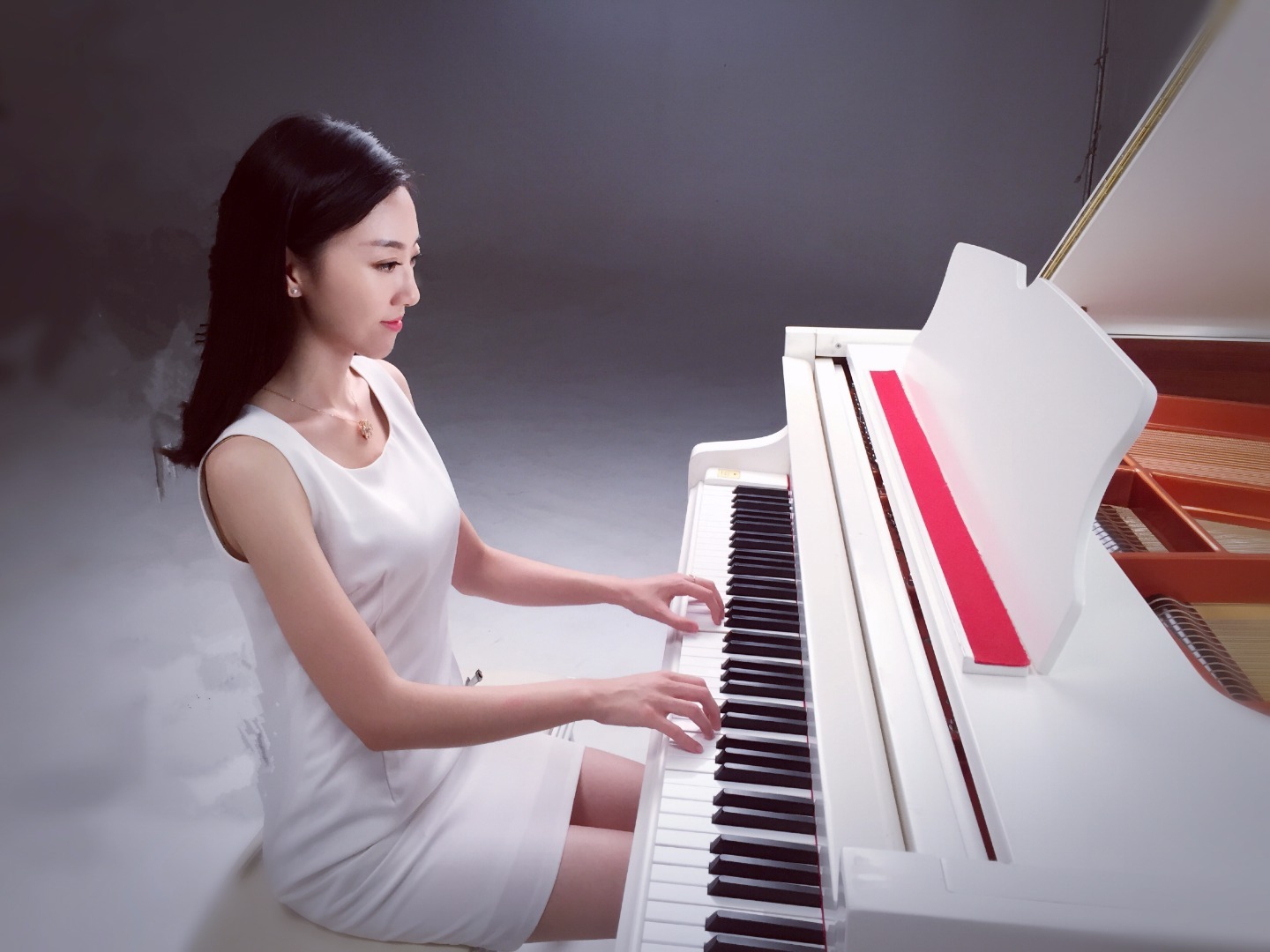美女主播王玺冰