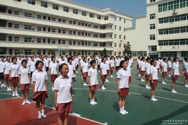 中国各地校服大盘点 这个城市校服是校服界颜王