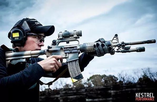 小霸王卢卡斯| 最爱玩吃鸡 钟爱战术配合,但吃鸡有些难.