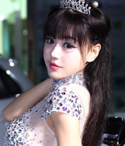 朱可儿抖胸舞图片 朱可儿写真图