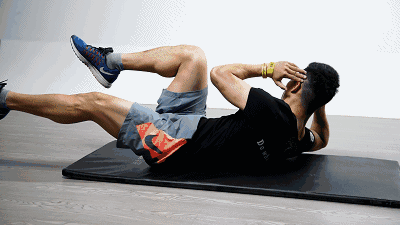 为了秀出你的腹肌,首先要减掉腹部多余的脂肪,很多锻炼动作用对腹肌都