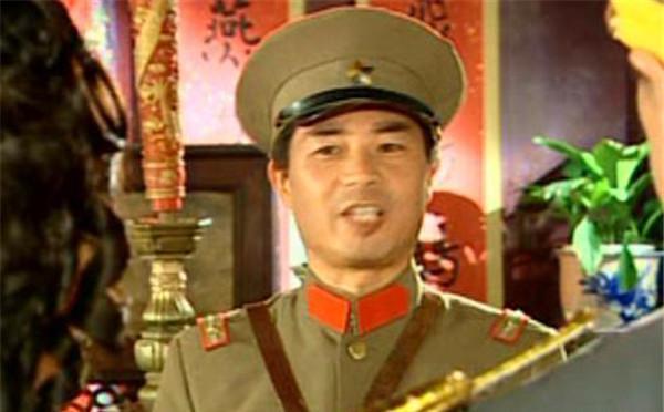 情深深雨蒙蒙:李副官看似忠心,他做的这事,是陆家骨肉离散原因