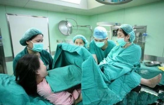 五胎妈妈为拼男孩,怀孕5个月胎死腹中,引产医生都不知
