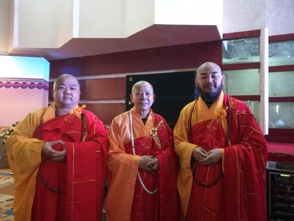中国佛界正能量的传播者-当代奇僧释贤德法师