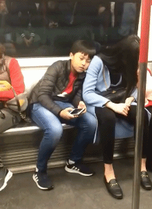 内涵段子:当衣服失去了扣子,才懂得什么叫陪伴!