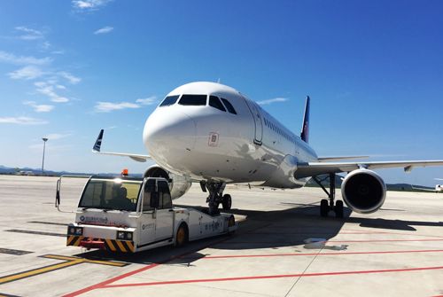 青岛航空第二架过夜飞机8月21日投放烟台机场运营