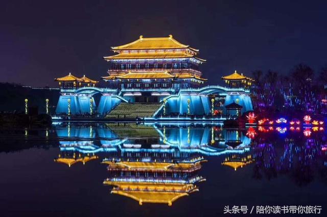 西安的夜景美的回到了大唐盛世