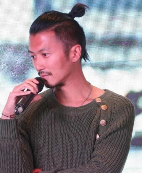 盘点男明星扎辫子,邓超霸气!