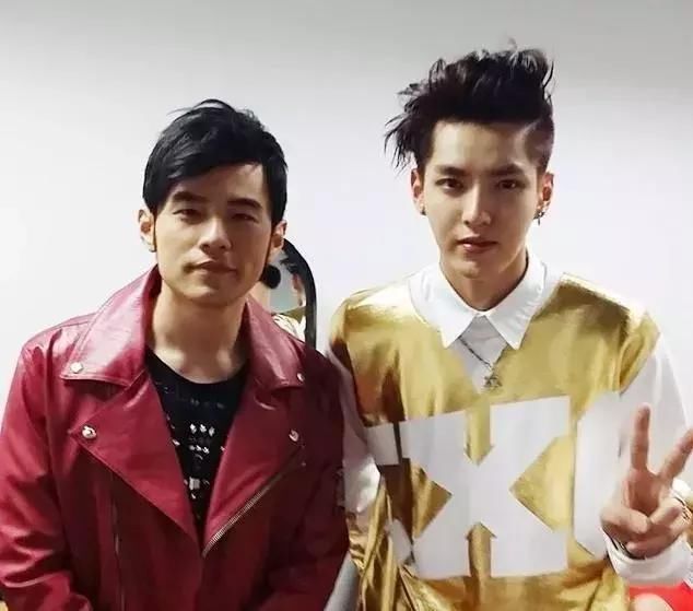 吴亦凡和众多男星合影,最萌的是和姚明同框,真