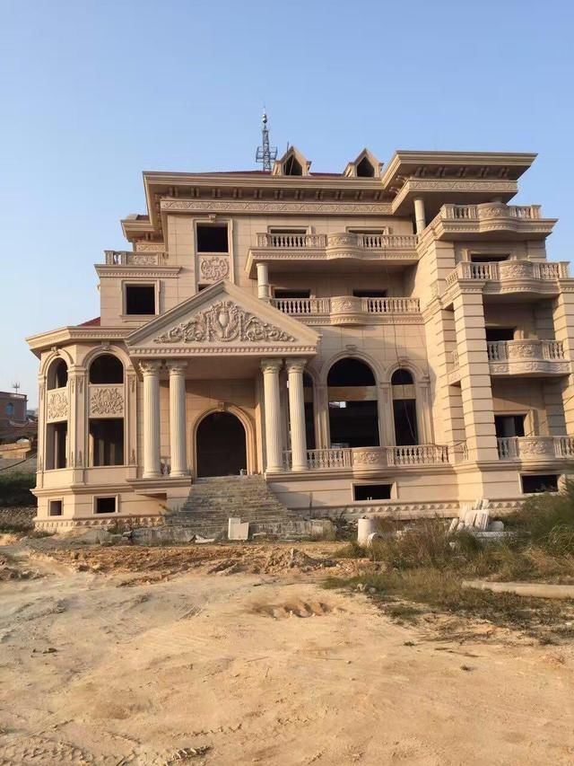 贫穷限制想象力!农村住宅豪华程度令人咋舌