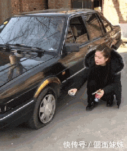 搞笑gif:美女这暴力充气,确实很给力!