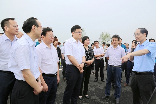 [夷陵]王玺玮赴枝江市参观学习重点项目建设