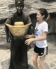 爆笑gif:哥们女朋友,是不存在的