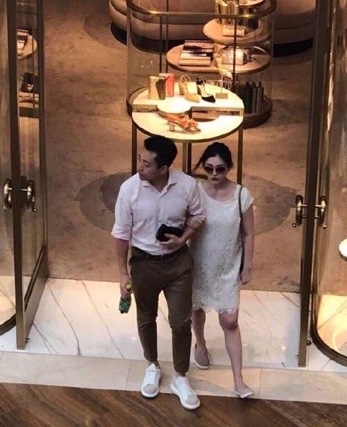 大s与汪小菲春节同游新加坡,她的一个小细节被网友狠批