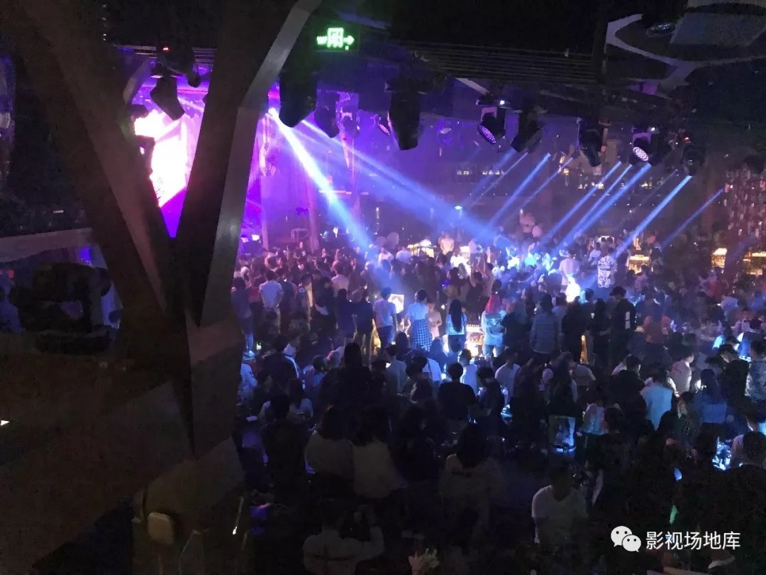 北京工体sirteen十三先生酒吧,北京气氛最好的酒吧