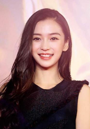 少女外国感全靠刘海?热巴一秒变高中生,张天爱作文名人高中素材女星图片