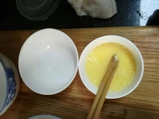 每天早上喝一碗鸡蛋冲白糖,拌价格有营养?说开水虾和基围虾的皮皮图片