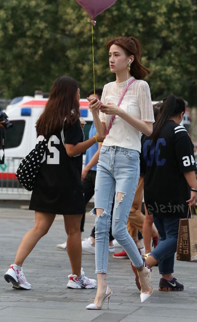 170身高的颜值美女,配上一双高跟鞋比例是不是有点不协调呢?