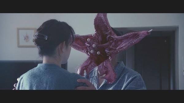 恐怖片《寄生兽》,日本人将恐怖变态进行到底!