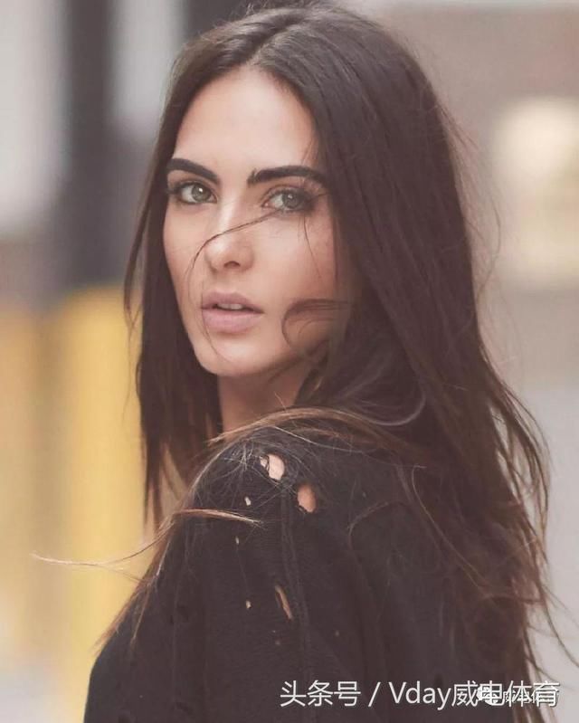 Vday威电体育跟世界杯第一冬笋丹妮拉波特罗美女挖美女图片图片