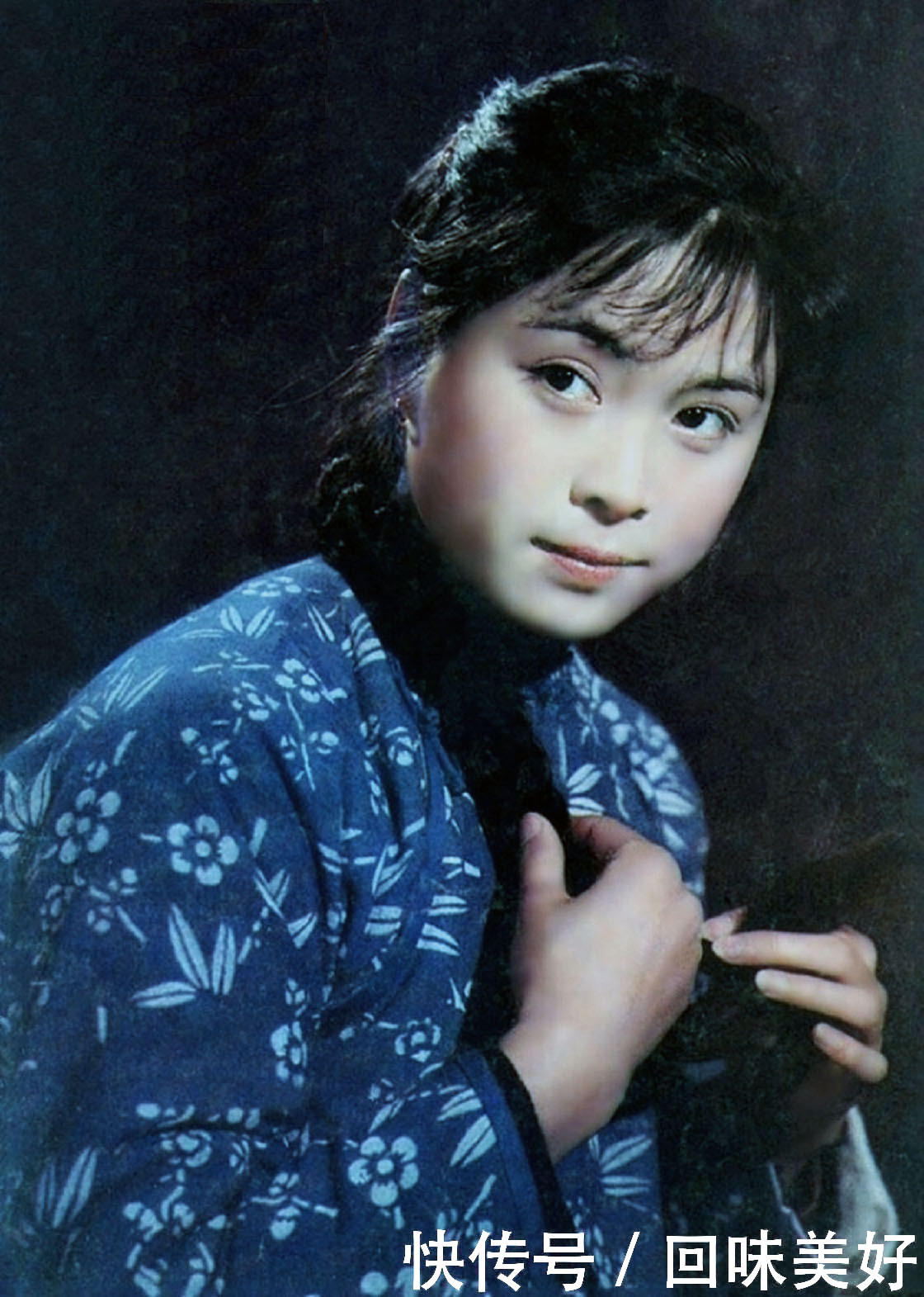 1980年在珠影的《梅花巾》中一人饰演少女和中年时期的白梅,红梅两个