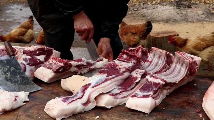实拍湖南农村杀年猪, 看完就想回家吃腊肉!