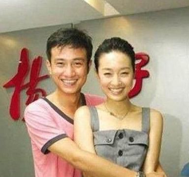 怎么会这样?人江珊比张博大11岁,怎么可能真有这样的事发生.