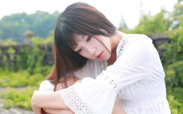 12美女三眼都是女生,摩羯是第星座星座美女陪对图片
