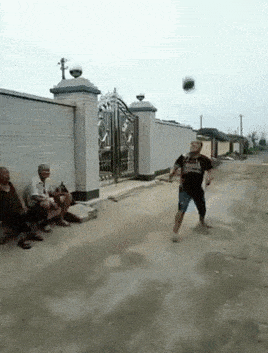 大学宿舍一哥们结婚,大家都喝嗨了.