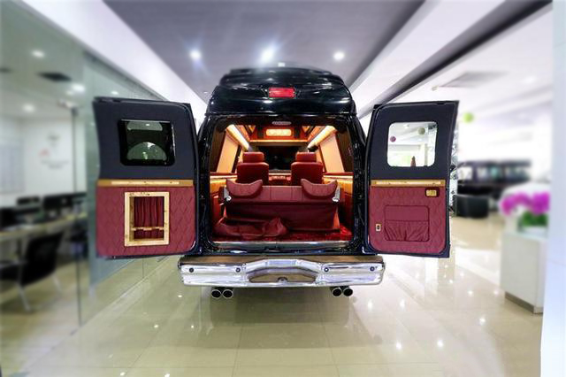 房车兄弟进口福特e350商务房车图片