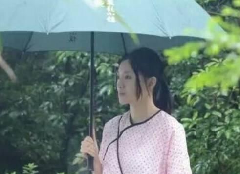 曾是春晚常客,当红时患抑郁退出演艺圈,45岁再回归受人爱戴
