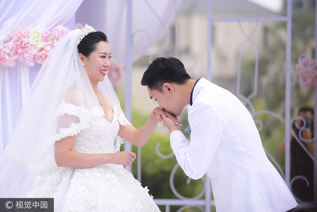 李晓霞大婚 冷面大魔王泪洒婚礼现场