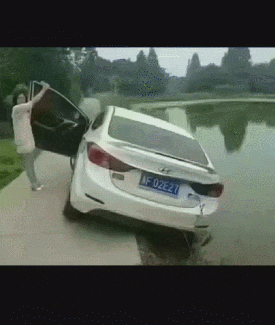 搞笑gif趣图:小伙子,努力吧