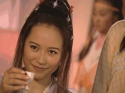 这是她自己自导自演的电影,筹备了10年,投资4000万,最后只有200万的
