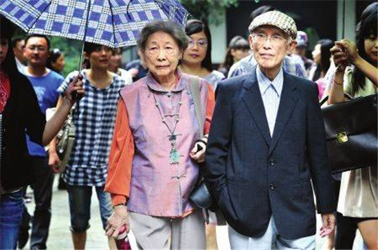 台湾著名诗人《乡愁》作者余光中病逝 享年90岁