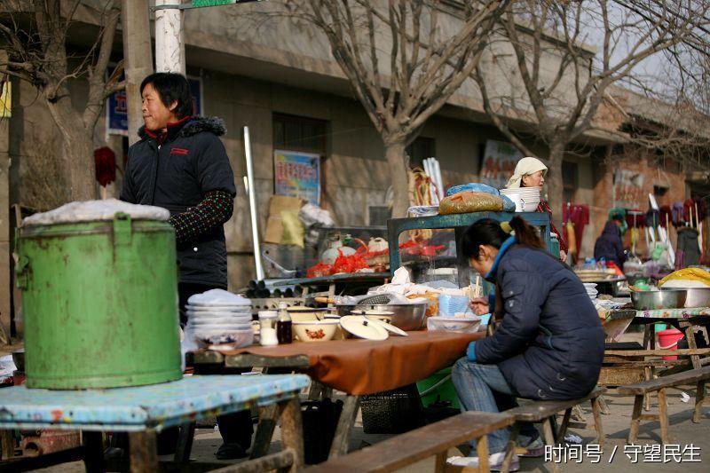浮光猎影:山西忻州五台县乡镇集市早餐,充满浓浓的乡味!