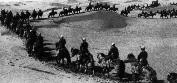 在蒋介石后来任命的乌拉特前旗保安司令兼少将军衔任上,奇俊峰首战就