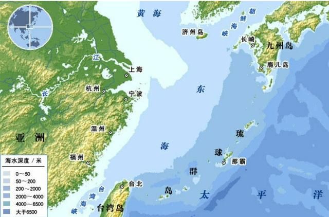 琉球群岛位于东海,面积4600平方公里,地理位置非常重要.