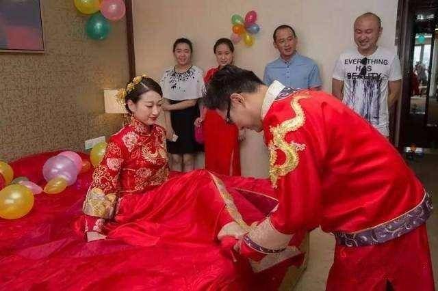 新婚后陪老婆回娘家,老丈人说一话气得我要求退货退款