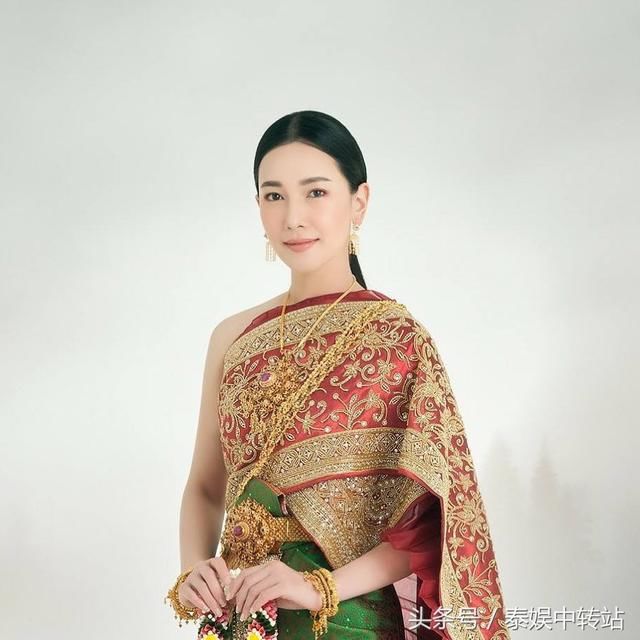 泰国女星noon的古装扮相美吗?一个侧脸,就让人印象深刻