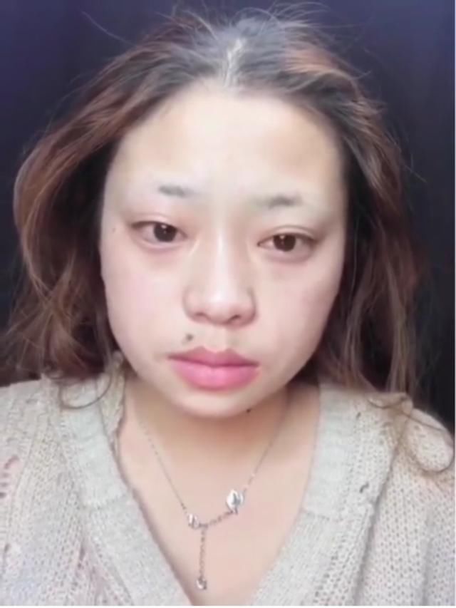 女子素颜像农村大妈,为此自卑不已,为了找男朋友学化妆