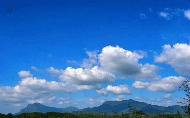 背景 壁纸 风景 天空 桌面 640_398 gif 动态图 动图