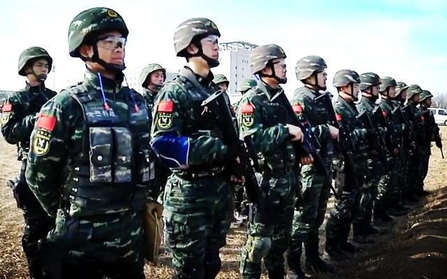观影谈兵武警猎豹突击队之《利刃出击》今晚上星!
