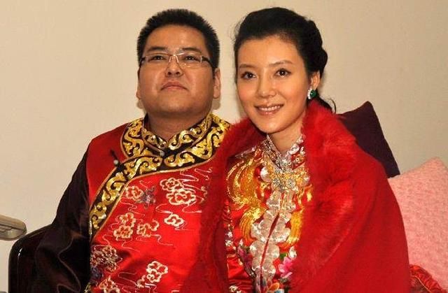 2010年1月他席开500桌迎娶大陆女星车晓,还邀请海鑫钢铁1万多名员工