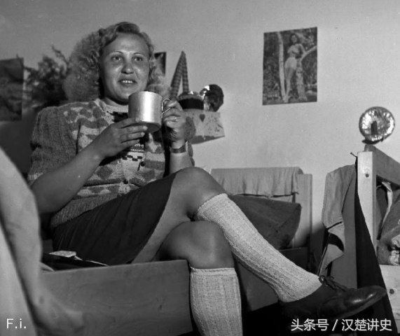 1946年纳粹女囚犯的老照片