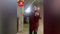 开心到起飞！00后姐弟攒钱3个月 给妈妈新年买金项链