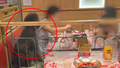 网曝打平火宜春万达店顾客让狗坐在桌边用碗喂食