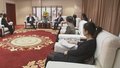 殷勇分别会见英国汇丰集团行政总裁和美国橡树资本联席创始人